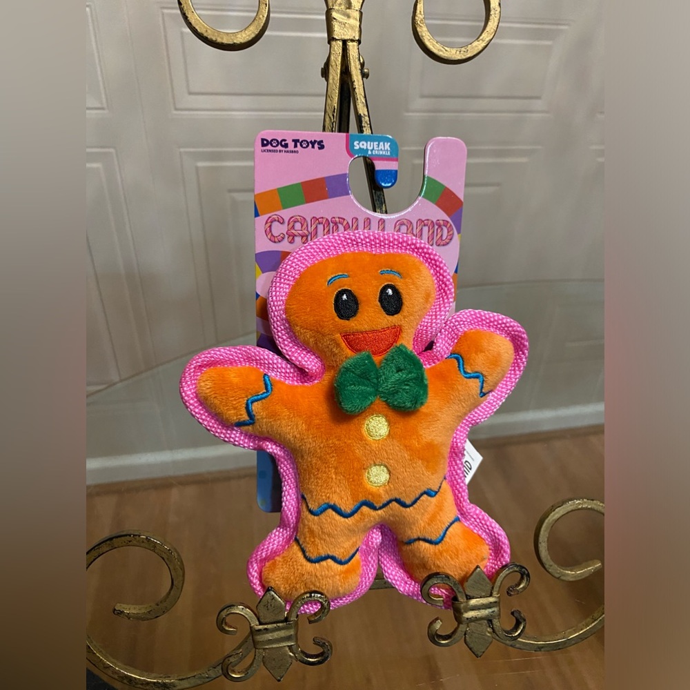 Candy land Gingerbread Man 6” Plush Dog Toy  Squeaker